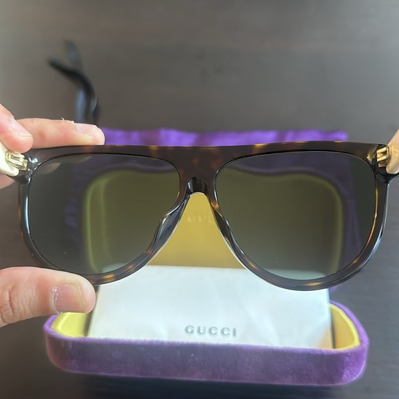 AUTHENTIC GUCCI GG0462S SUNGLASSES - Picture 7 of 13